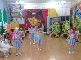 Спектакль "Красная Шапочка" на новый лад Спектакль "Красная Шапочка" на новый лад.