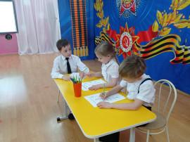 Кружок "Умники и умницы" Кружок "Умники и умницы".