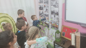 Экспозиция "Мы помним - мы гордимся!" Экспозиция "Мы помним - мы гордимся!" .
