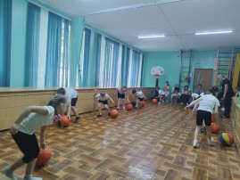 Итоговые показы кружка "Школа мяча" Итоговые показы кружка "Школа мяча".