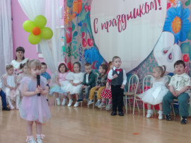 Выпускной в первой младшей группе Выпускной в первой младшей группе.