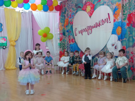 Выпускной в первой младшей группе Выпускной в первой младшей группе.