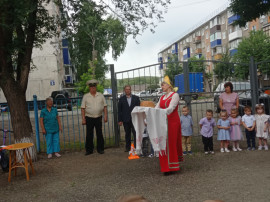 Открытие патриотической площадки в День России в "Колокольчике" Открытие патриотической площадки в День России в "Колокольчике".